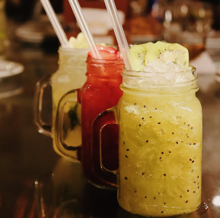 Caipirinhas variadas servidas na Donna Graça